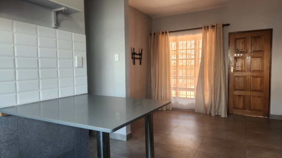 To Let 2 Bedroom Property for Rent in Bult West North West